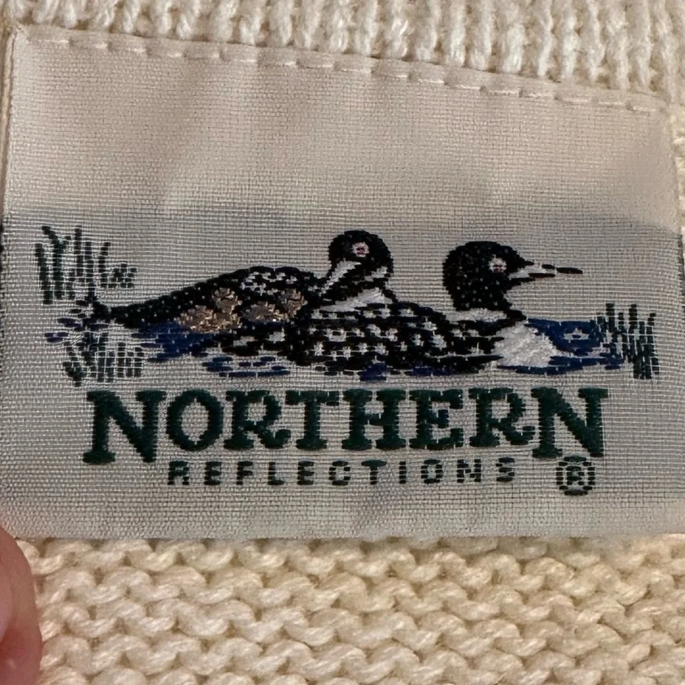 Northern Reflections Sleeveless cardigan sweater vest. Preppy cottage core